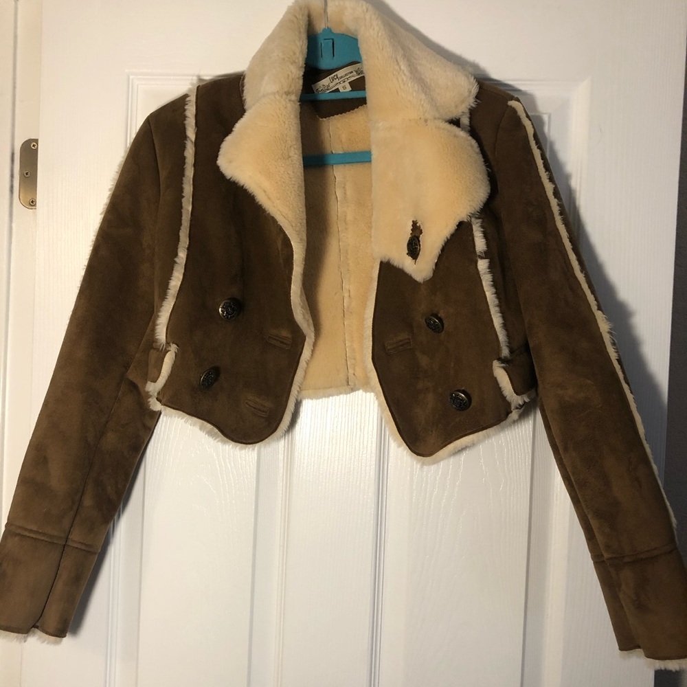 SUPER SOFT crop faux fur jacket